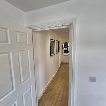 Apartment Spacious - Parking & Wifi *
