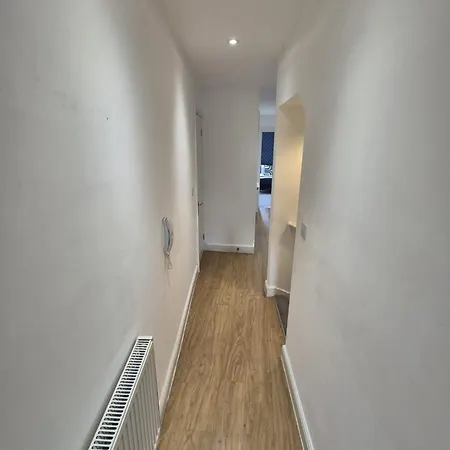Apartment Spacious - Parking & Wifi *