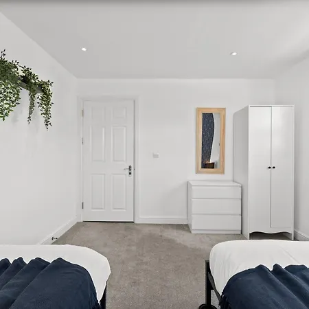 Spacious - Parking & Wifi *