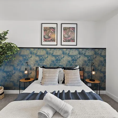 Spacious - Parking & Wifi Apartment Bristol