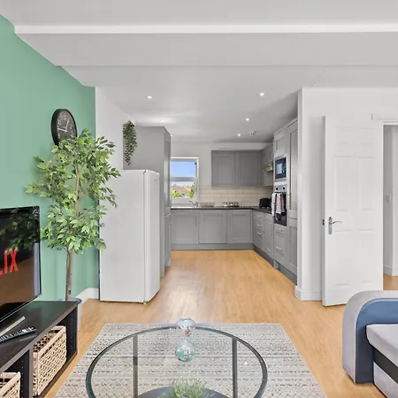 Apartment Spacious - Parking & Wifi *