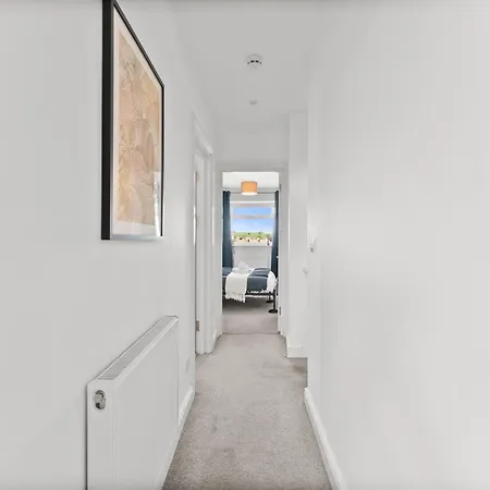 Spacious - Parking & Wifi Apartment Bristol